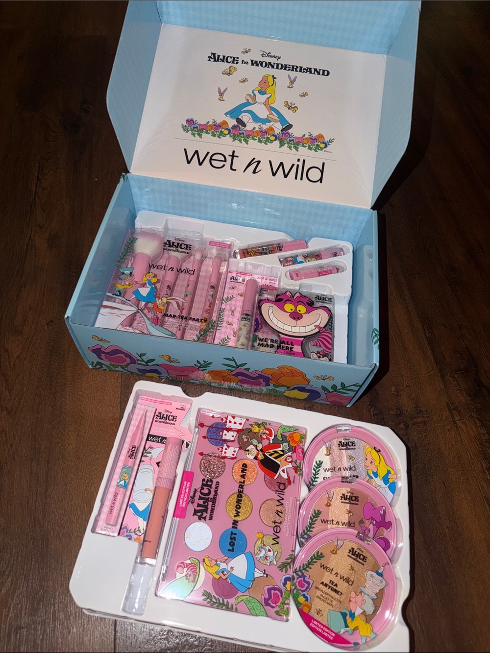 Wet n Wild Disney Alice in Wonderland PR Makeup Set (Limited Edition) - Picture 2 of 6